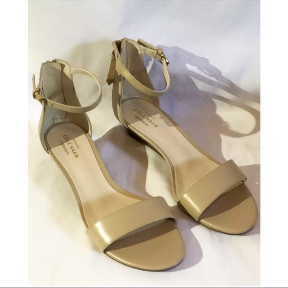 COLE HAAN ADDERLY WEDGE NUDE LEATHER SANDALS Sz 8 - Picture 3 of 7